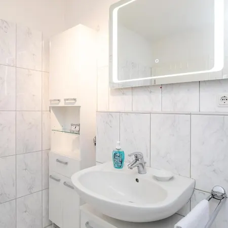 Apartment Commodore 44 *